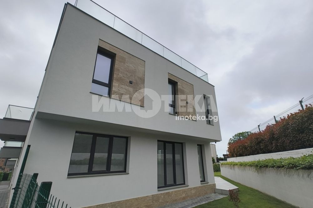 Продава КЪЩА, гр. Варна, м-т Долна Трака, снимка 3 - Къщи - 54993653