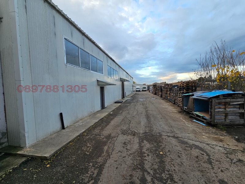 Продава ПРОМ. ПОМЕЩЕНИЕ в град София, Кремиковци - 2362 кв.м / 2 065 000 € » 4 038 788.95 лв.