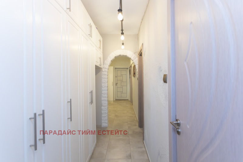 Продава 3-СТАЕН, гр. София, Стрелбище, снимка 2 - Апартаменти - 52927836