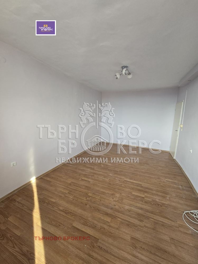 Продава 3-СТАЕН, гр. Велико Търново, Колю Фичето, снимка 4 - Апартаменти - 54925497
