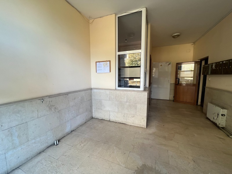 En venta  3 dormitorios Sofia , Zona B-19 , 193 metros cuadrados | 13358741 - imagen [3]