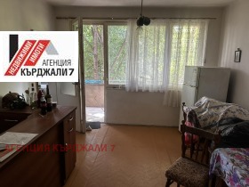 3 dormitorios Tsentar, Kardzhali 1