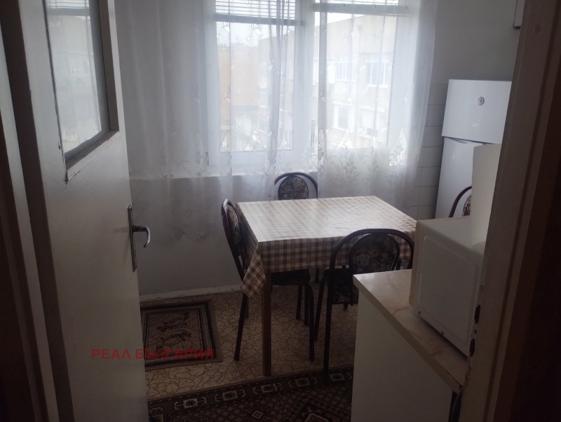 Продаја  1 спаваћа соба регион Разград , Кубрат , 60 м2 | 17596779 - слика [10]