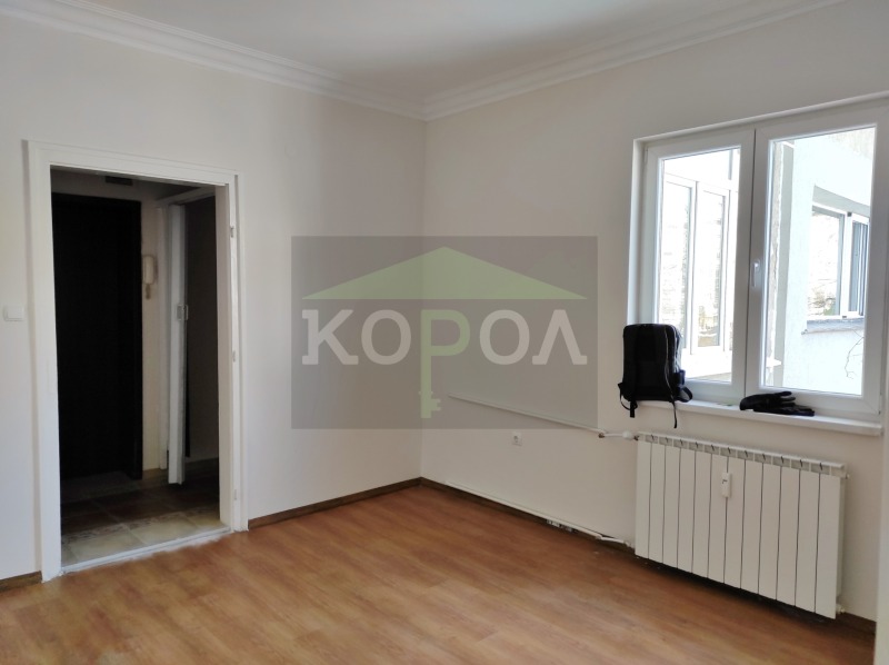 Продава 3-СТАЕН, гр. София, Оборище, снимка 3 - Aпартаменти - 46047973