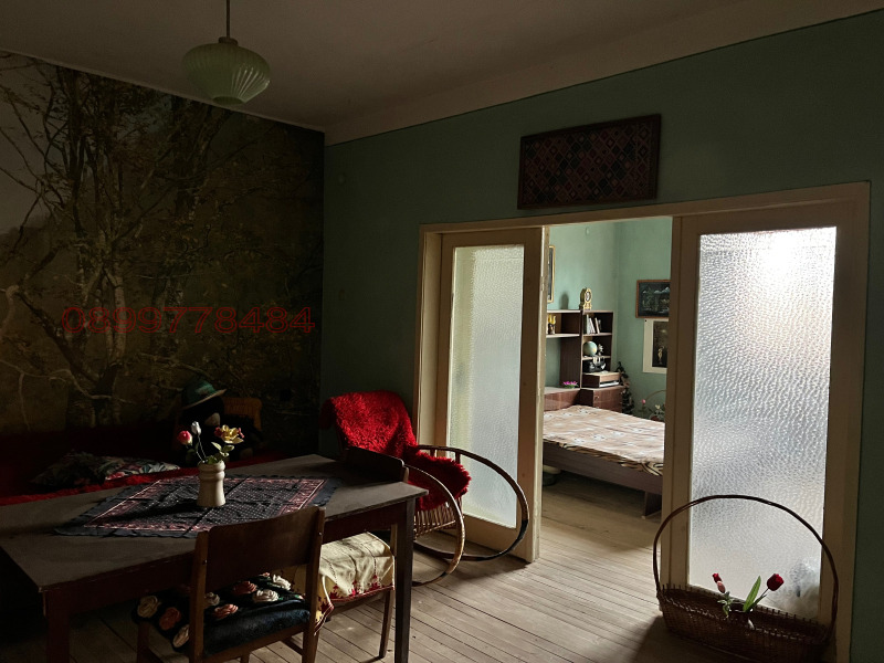 Продава ЕТАЖ ОТ КЪЩА, гр. Крън, област Стара Загора, снимка 3 - Етаж от къща - 52791639