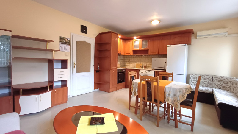 Продава 2-СТАЕН, град Бургас, Изгрев • 156500 € / 306087.40 лв. • 26598530 1