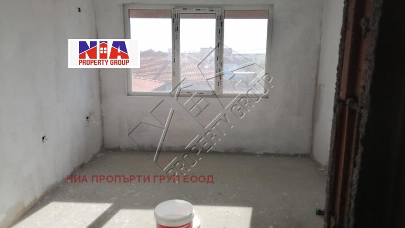 Продава КЪЩА, гр. Бургас, с. Извор, снимка 12 - Къщи - 49205182