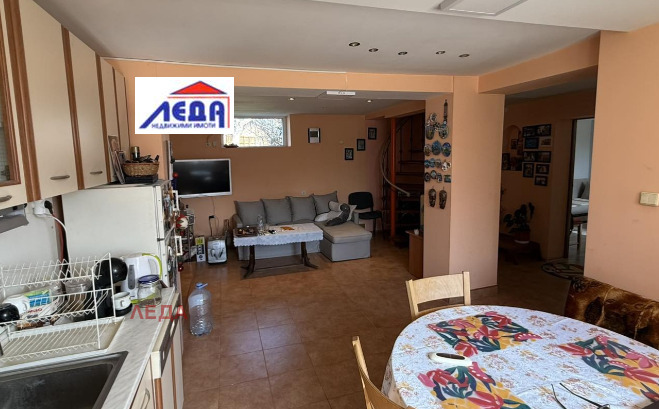 Продава КЪЩА, с. Згалево, област Плевен, снимка 9 - Къщи - 54516253