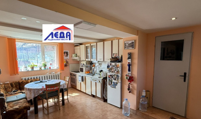 Продава КЪЩА, с. Згалево, област Плевен, снимка 8 - Къщи - 54516253