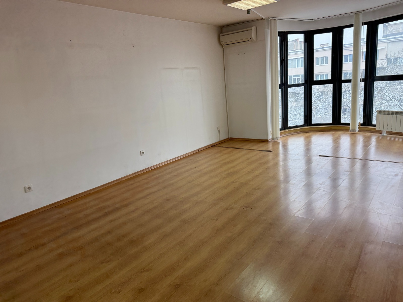 Продава МНОГОСТАЕН, гр. София, Медицинска академия