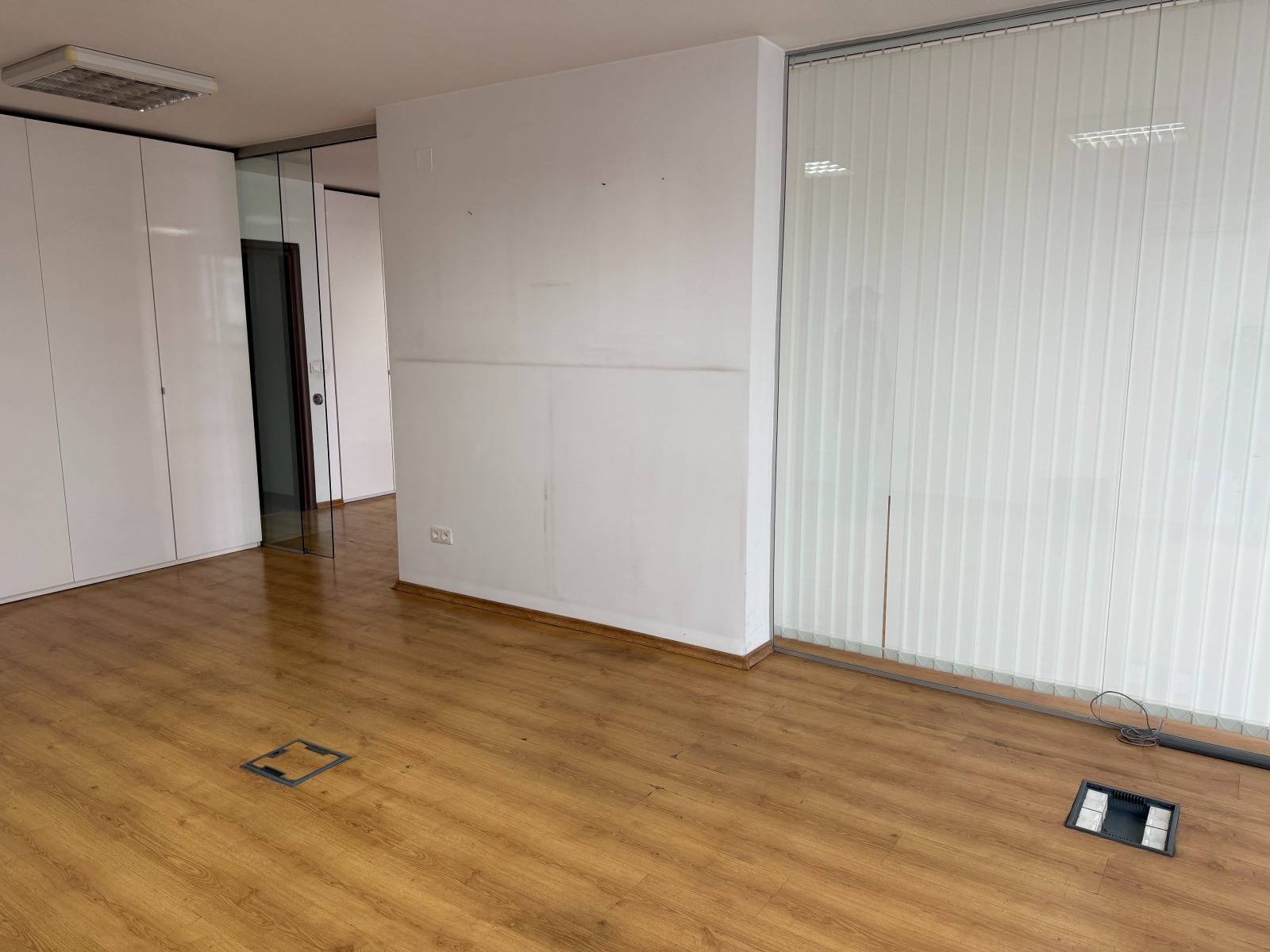 Продава МНОГОСТАЕН, гр. София, Медицинска академия, снимка 7 - Апартаменти - 53586579