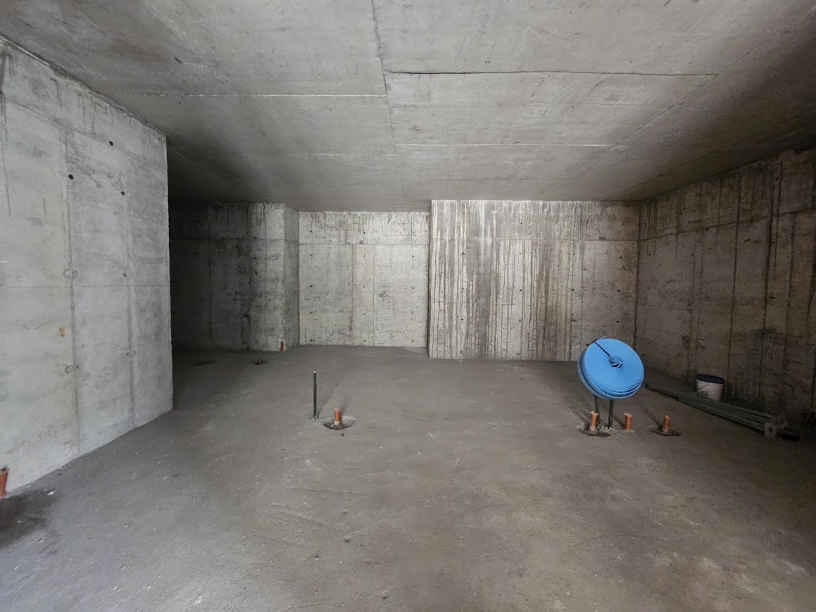 Продава МАГАЗИН, гр. Благоевград, Широк център, снимка 2 - Магазини - 54345265