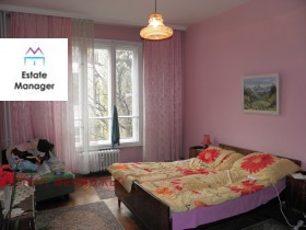 2 dormitoare Țentâr, Sofia