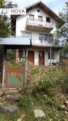 Продажба на имоти в с. Повалиръж, област София - изображение 1 