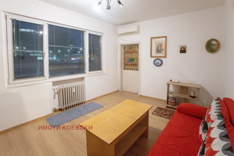 For Sale  1 bedroom Sofia , Oborishte , 65 sq.m | 50824167