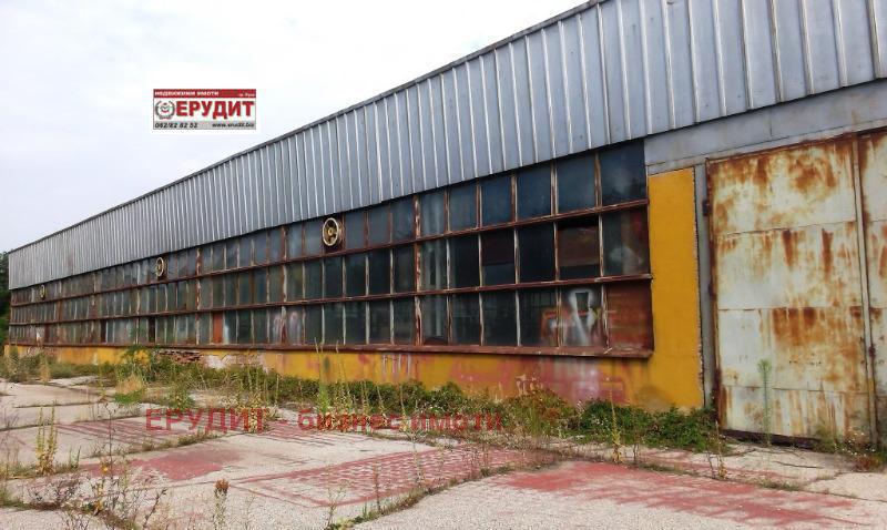 Продава  Пром. помещение град Русе , Промишлена зона - Запад , 10000 кв.м | 67253145 - изображение [2]