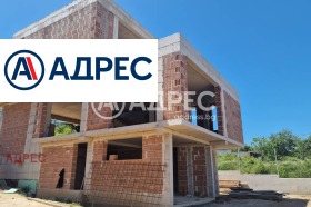 House m-t Dolna Traka, Varna