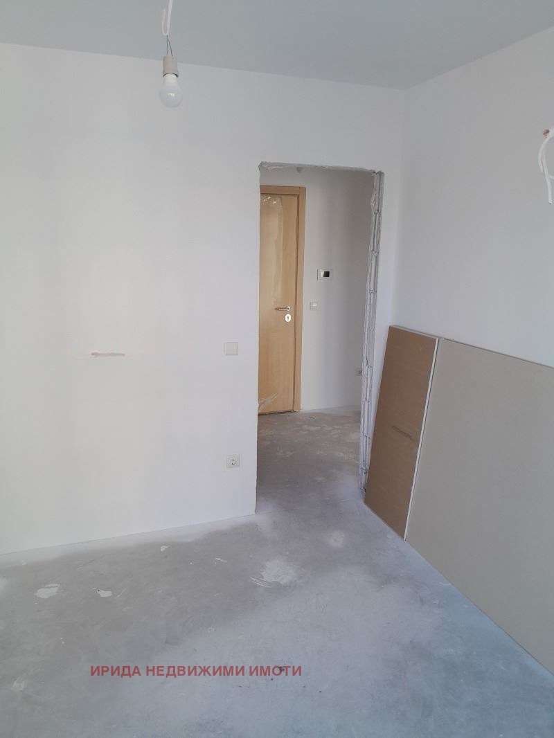 Na sprzedaż  1 sypialnia Sofia , Centar , 90 mkw | 64197039 - obraz [3]