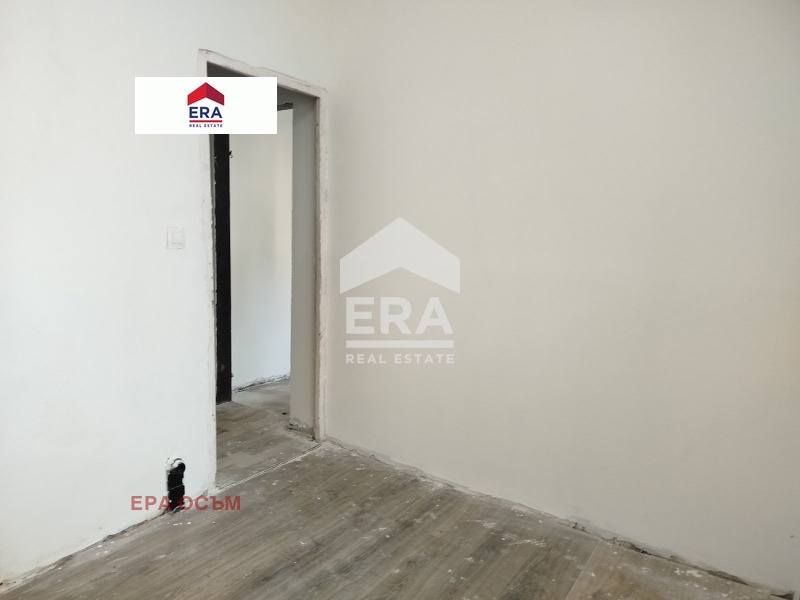 Продава 2-СТАЕН, гр. Ловеч, Широк център, снимка 2 - Апартаменти - 55785081