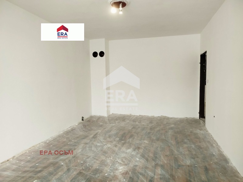 Продава 2-СТАЕН, гр. Ловеч, Широк център, снимка 2 - Апартаменти - 55785081