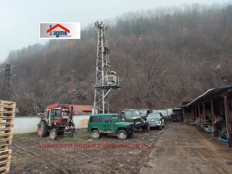 Продава ПРОМ. ПОМЕЩЕНИЕ, гр. Троян, област Ловеч, снимка 10 - Производствени сгради - 53149119