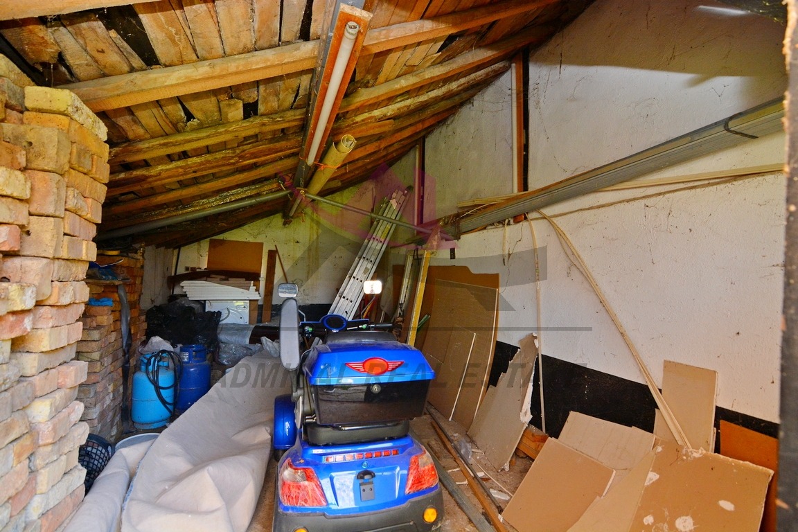 Продава КЪЩА, гр. Вълчи дол, област Варна, снимка 6 - Къщи - 54291407