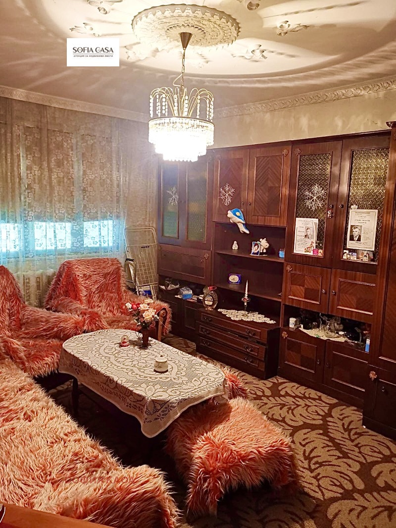 Продава МНОГОСТАЕН в област Стара Загора, гр. Казанлък - 100 кв.м / 130 000 € » 254 257.90 лв., СОФИЯ КАСА