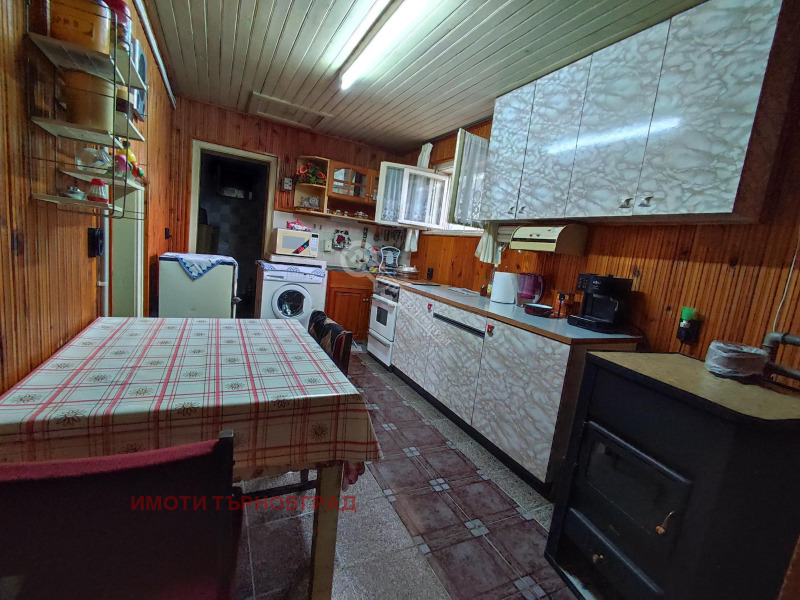 Продава КЪЩА, с. Ресен, област Велико Търново, снимка 12 - Къщи - 42086641