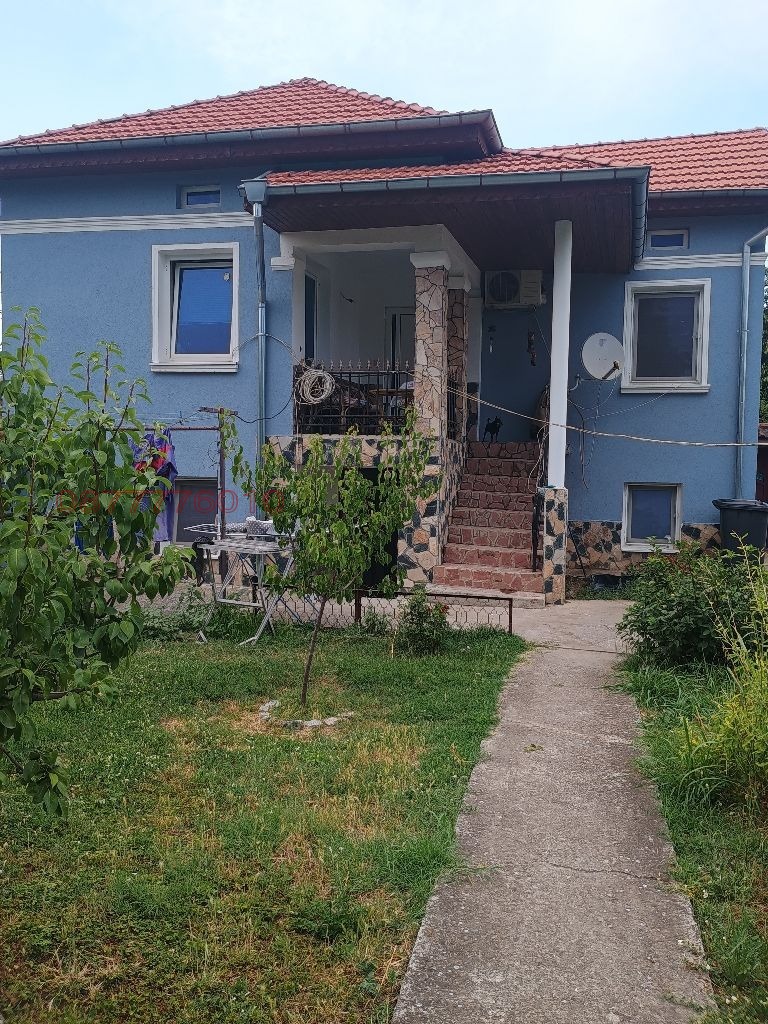 Продава КЪЩА, с. Ясен, област Плевен