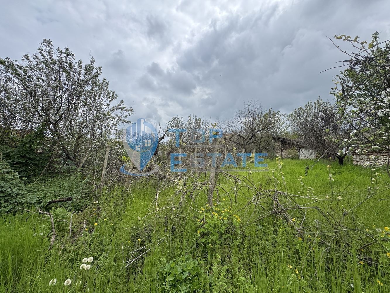 Продава КЪЩА, с. Хотница, област Велико Търново, снимка 12 - Къщи - 54292417