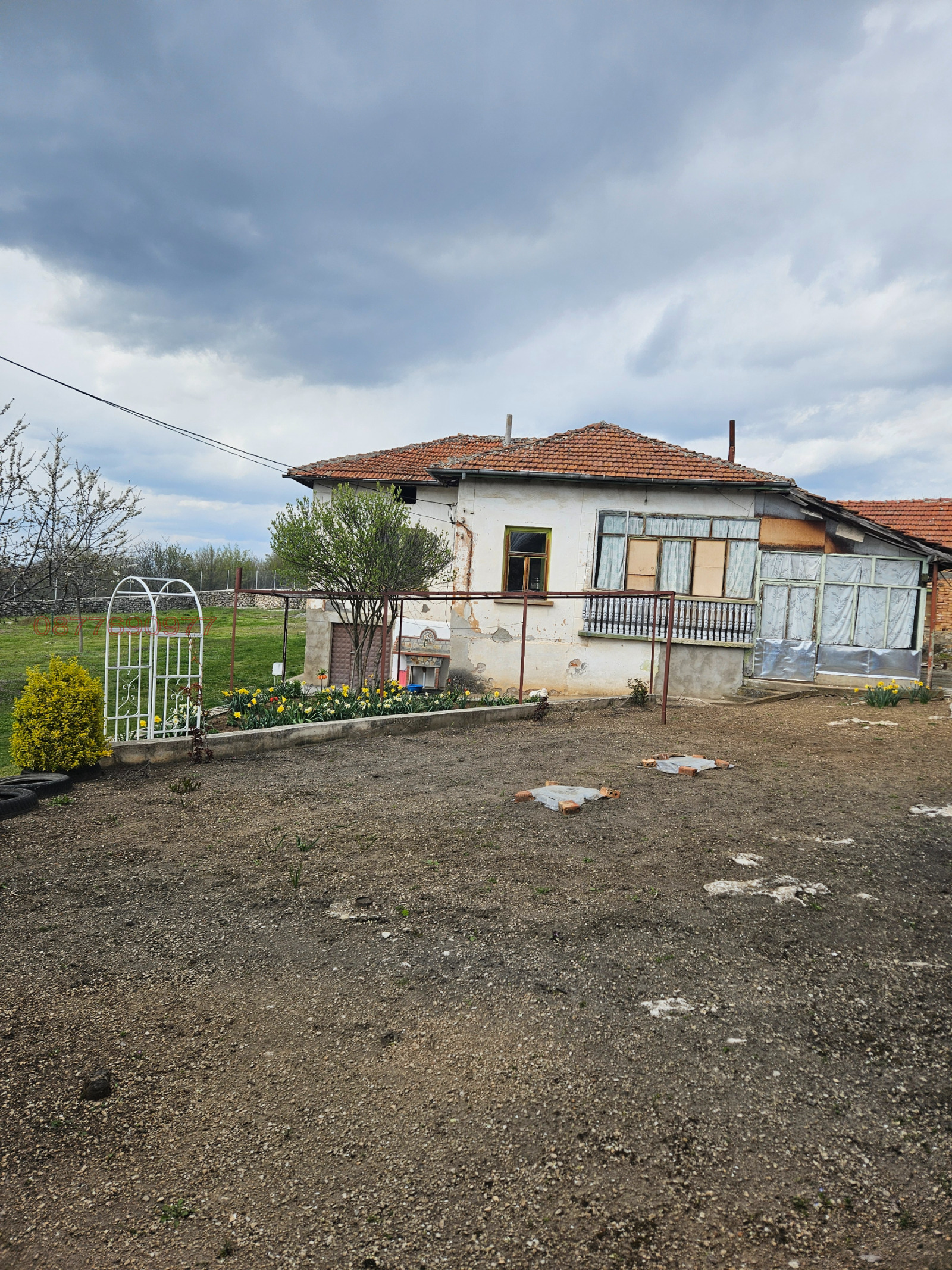 Продава КЪЩА, с. Чирен, област Враца, снимка 2 - Къщи - 54345029