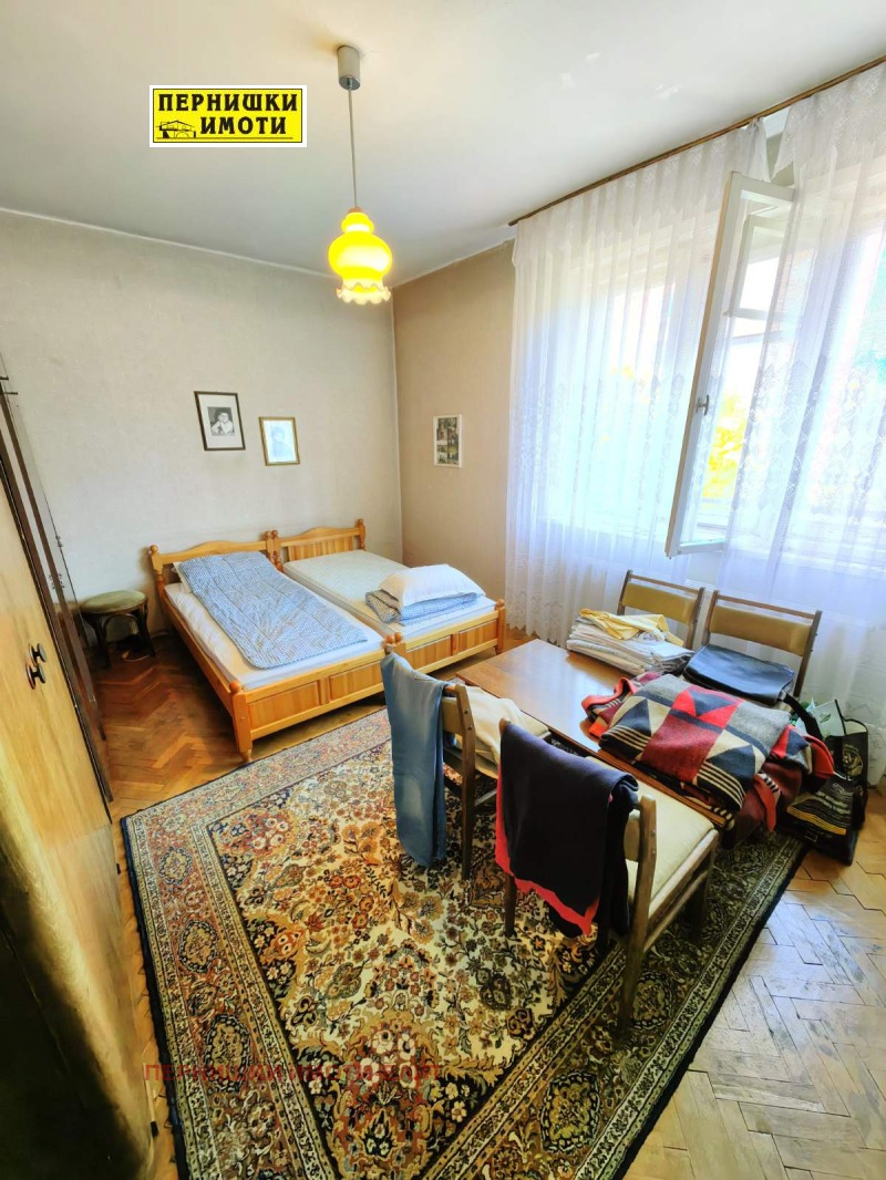 De vânzare  1 dormitor Pernic , Țentâr , 68 mp | 70804356 - imagine [2]