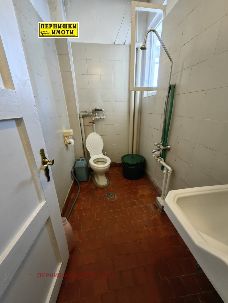 De vânzare  1 dormitor Pernic , Țentâr , 68 mp | 70804356 - imagine [11]
