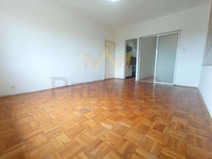 Продава  3-стаен град Бургас , Възраждане , 70 кв.м | 95042435 - изображение [2]