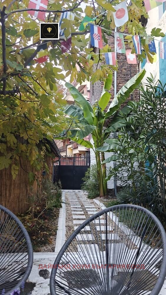 Продава ЕТАЖ ОТ КЪЩА, гр. Пловдив, Център, снимка 5 - Етаж от къща - 52363142