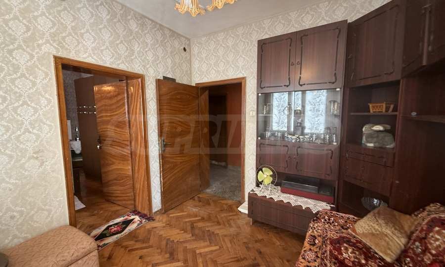 Продава ЕТАЖ ОТ КЪЩА | Imot.bg — изображение 10