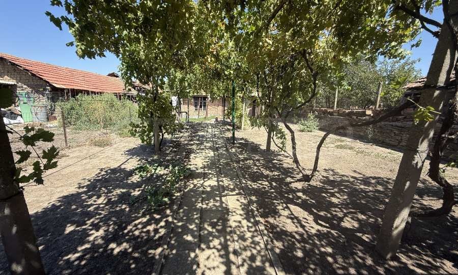 Продава ЕТАЖ ОТ КЪЩА | Imot.bg — изображение 3