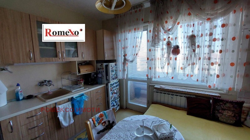 Продава 2-СТАЕН, гр. Пловдив, Кършияка, снимка 3 - Aпартаменти - 47532084