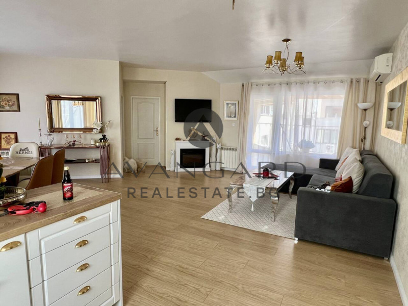 Продава  3-стаен град Пловдив , Център , 120 кв.м | 57595177