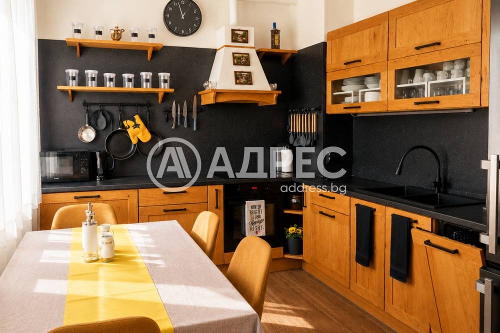 Продава 3-СТАЕН, гр. София, Център