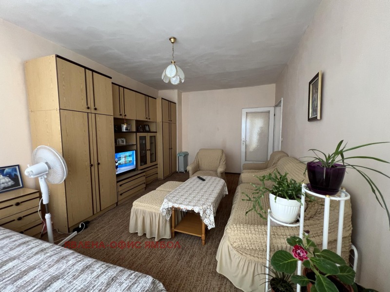 Продава  2-стаен град Ямбол , Георги Бенковски , 64 кв.м | 25031797