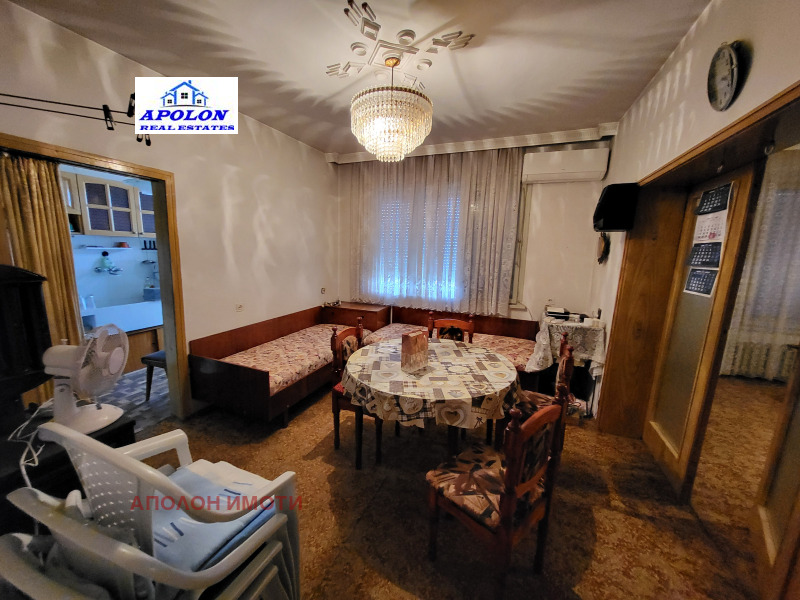 Продава МНОГОСТАЕН, гр. Пещера, област Пазарджик, снимка 2 - Апартаменти - 53367140