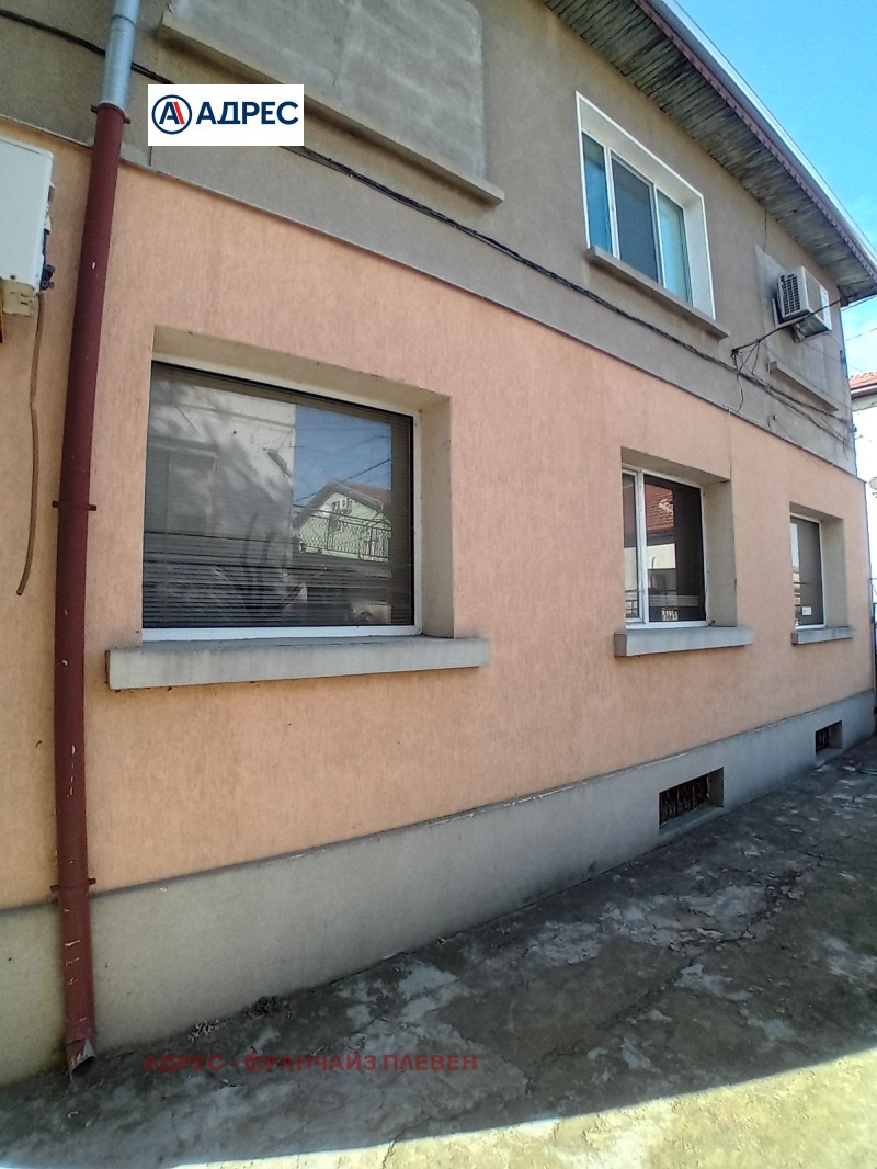Продава ЕТАЖ ОТ КЪЩА, град Плевен, Широк център • 100000 € / 195583.00 лв. • 49161511 1
