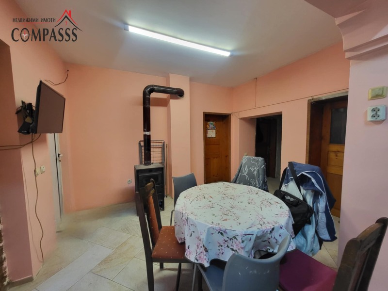 Продава КЪЩА, гр. Добрич, Център, снимка 2 - Къщи - 52007242