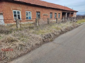 Industrie gebouw Bagrentsi, regio Kjoestendil 3