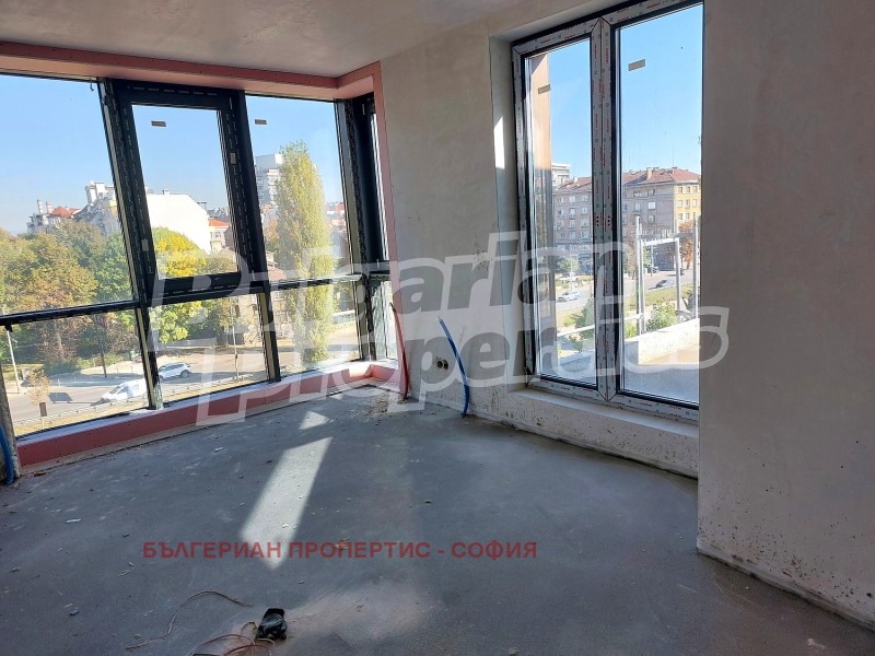 Продава 3-СТАЕН, гр. София, Център, снимка 2 - Апартаменти - 53018144