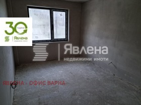 4-стаен град Варна, Бриз 6