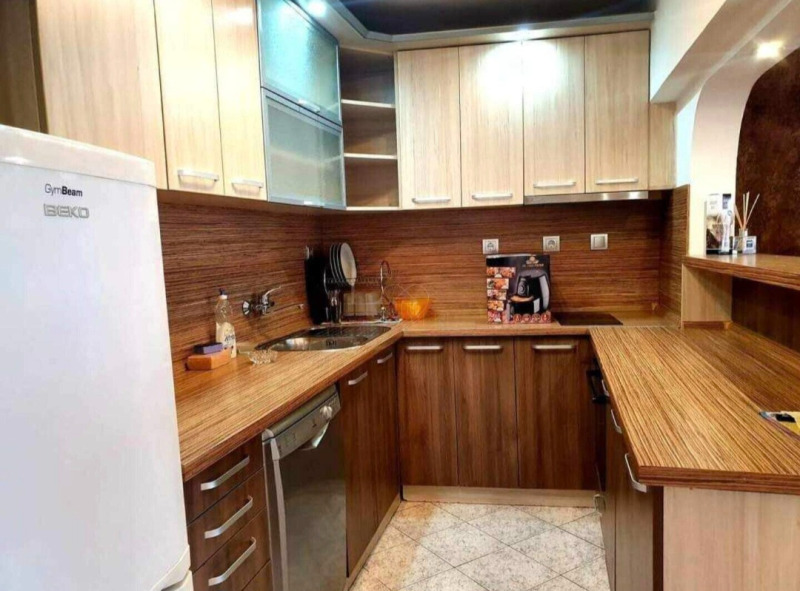 Продава  3-стаен град Русе , Широк център , 110 кв.м | 70875718 - изображение [6]