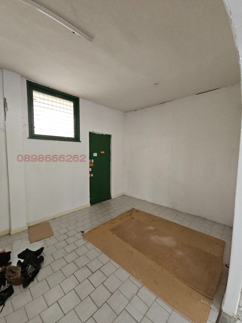 Продава МАГАЗИН, гр. Велико Търново, Център, снимка 3 - Магазини - 52779401