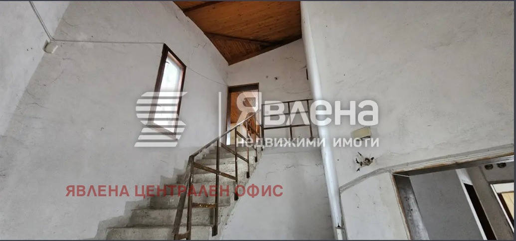 Продава КЪЩА, гр. София, Враждебна, снимка 15 - Къщи - 53855282